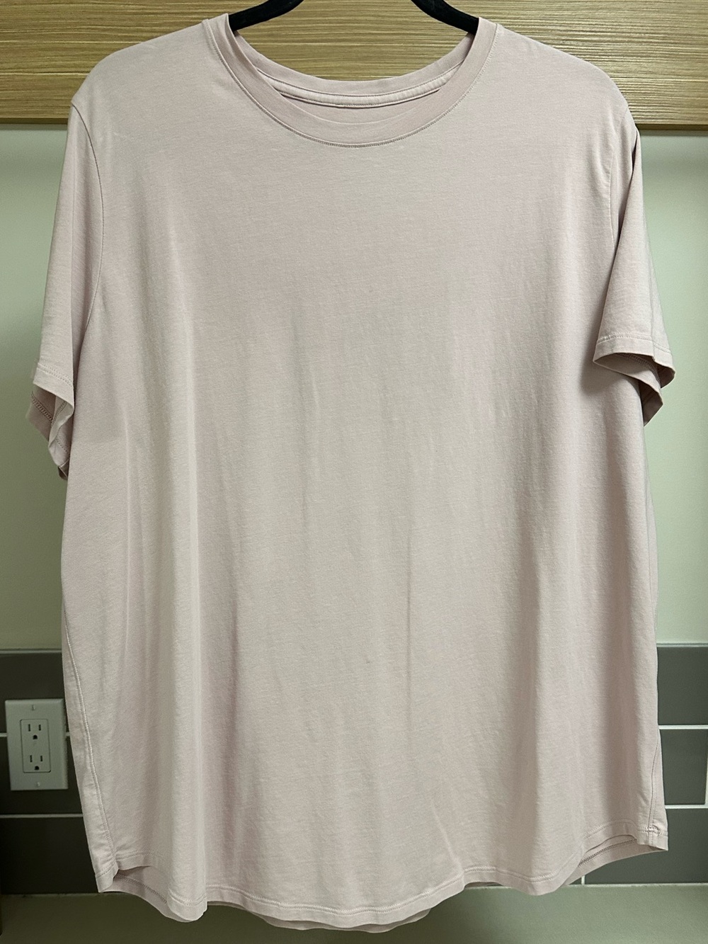 Lululemon T-Shirt
